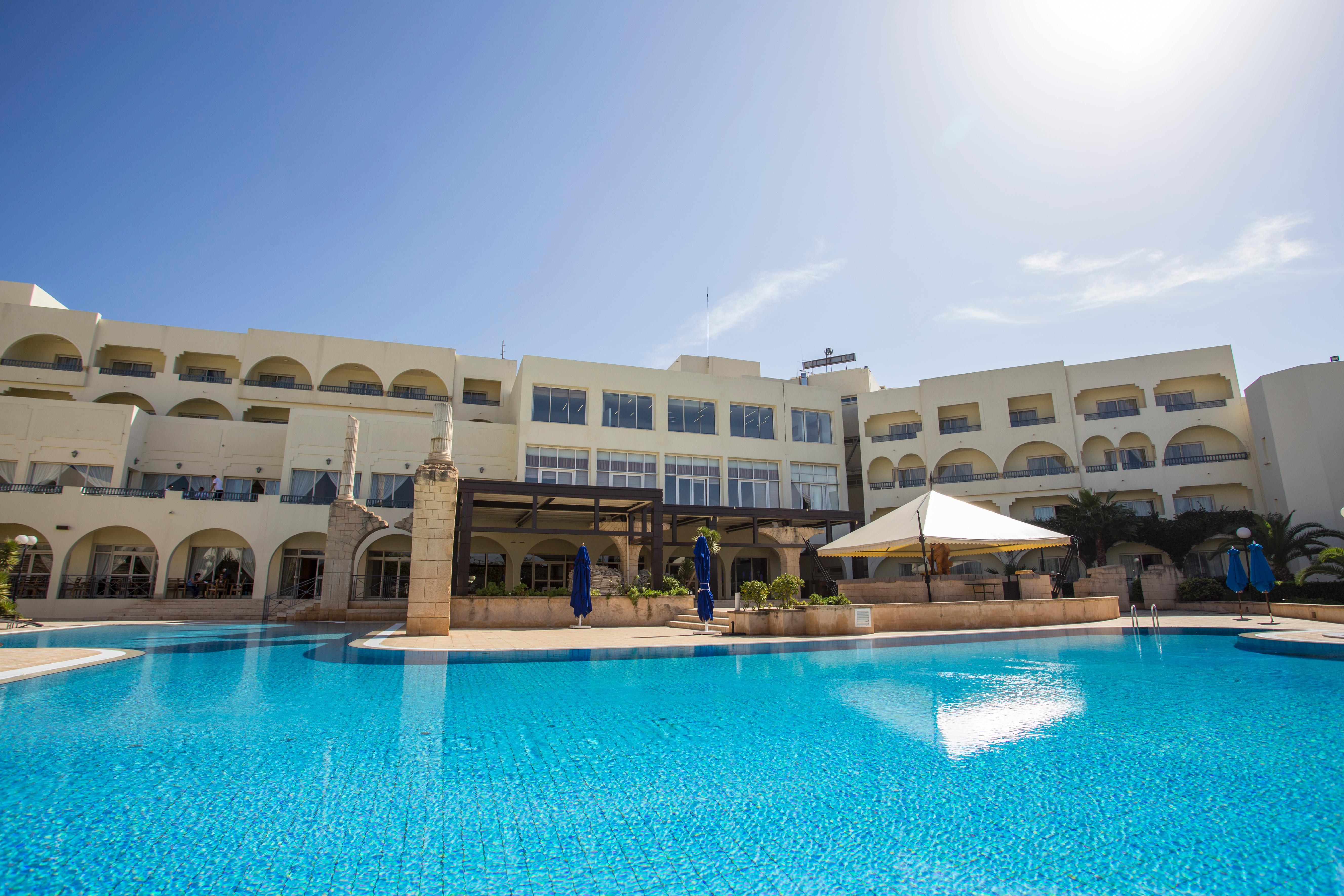 فندق قمرتفي  فندق جولدن توليب قرطاج تونس المظهر الخارجي الصورة