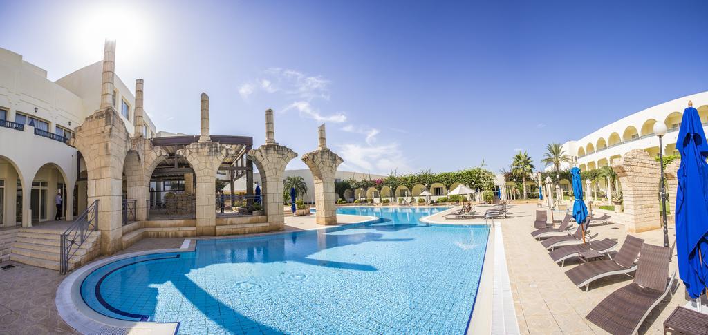 فندق قمرتفي  فندق جولدن توليب قرطاج تونس المظهر الخارجي الصورة